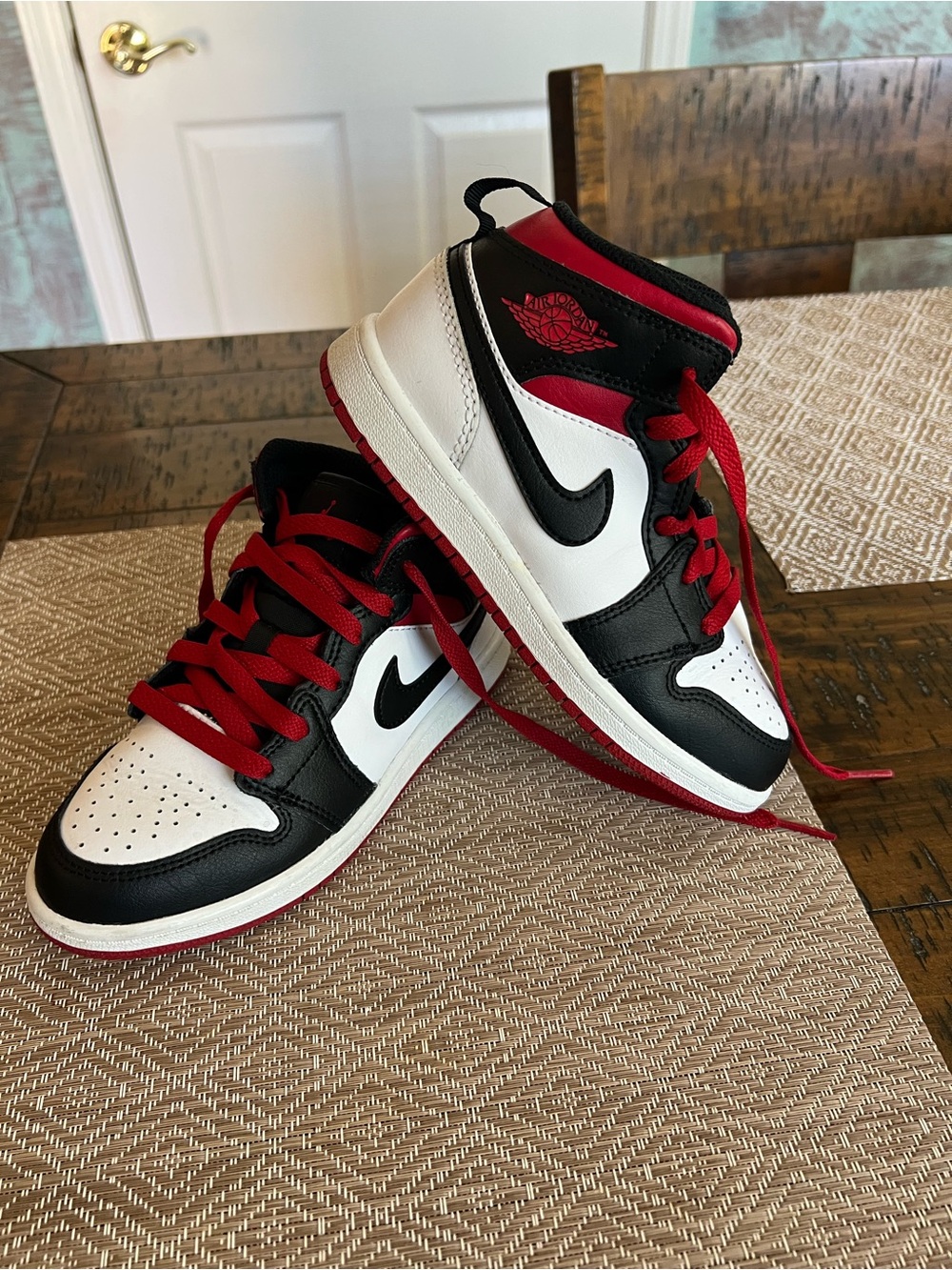 Nike Air Jordan 1 Mid GS Size 13C US
Sneakers, Like New Condition